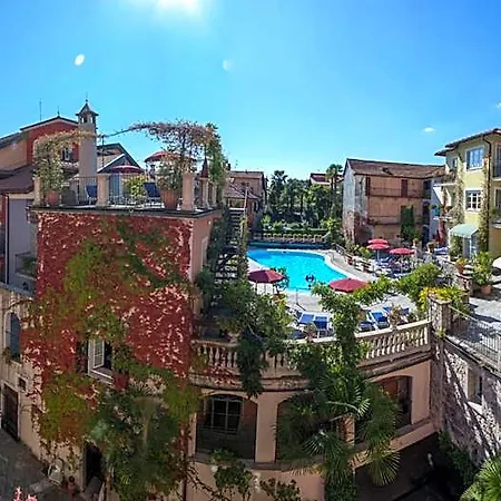Residenza Dei Fiori 4*
